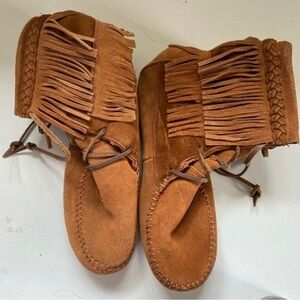 Women’s Light Brown Moccasins